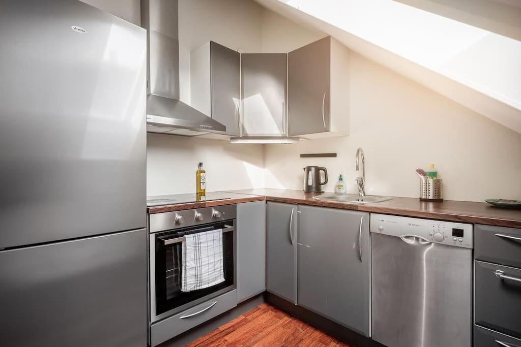 Central Apt. Close To City Centre Trondheim Exteriör bild